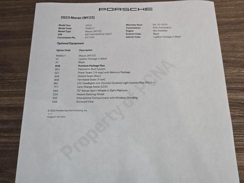 Certified 2023 Porsche Macan AWD/4WD image 28
