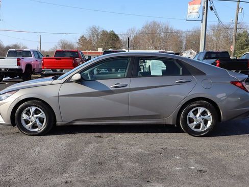 Used 2021 Hyundai Elantra SE image 33