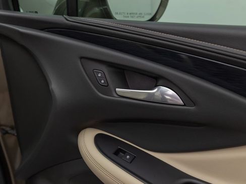 Used 2018 Buick Envision Premium AWD/4WD image 35