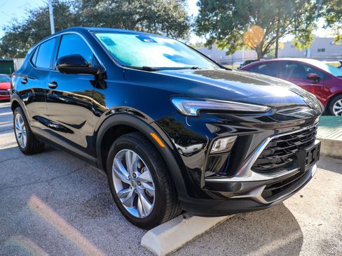 Used 2025 Buick Encore GX Preferred w/ Advanced Technology Package image 5