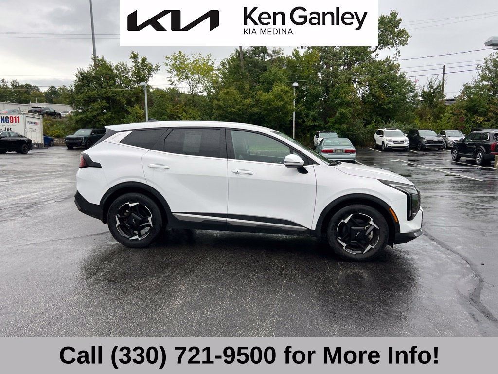 Certified 2026 Kia Sportage EX FWD image 8