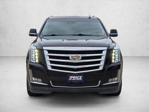 Used 2019 Cadillac Escalade Luxury AWD/4WD image 2