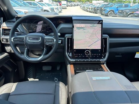 New 2026 GMC Yukon Denali w/ Sun & Power Step Package AWD/4WD image 9