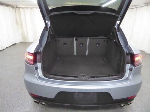 Used 2021 Porsche Macan S AWD/4WD image 32