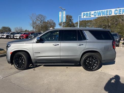 Used 2023 Chevrolet Tahoe Premier w/ Premium Package 2 AWD/4WD image 3