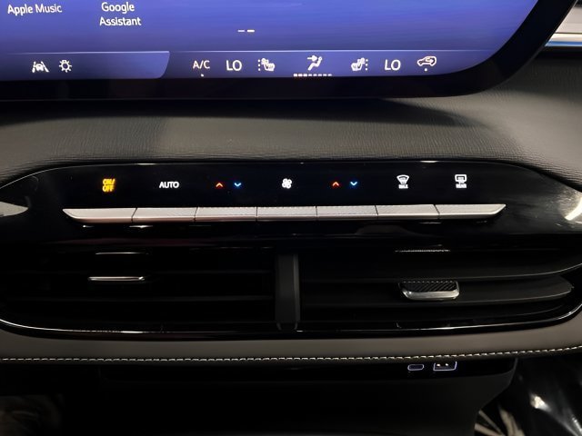 Certified 2026 Buick Enclave Sport Touring AWD/4WD image 31