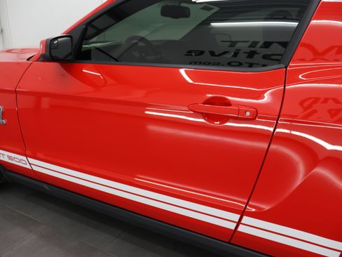 Used 2011 Ford Mustang Shelby GT500 RWD image 30