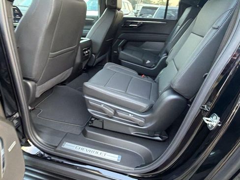 New 2026 Chevrolet Suburban LT w/ Comfort Package RWD image 18