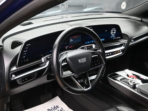 Used 2024 Cadillac Lyriq Tech RWD image 12