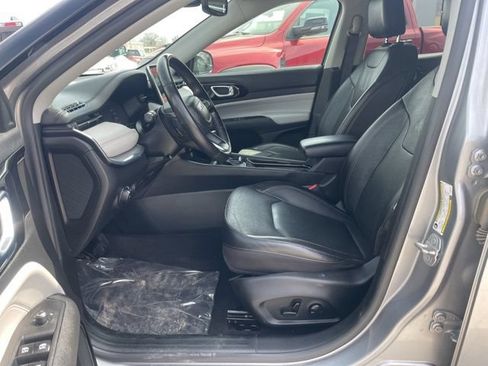 Used 2022 Jeep Compass Limited AWD/4WD image 4