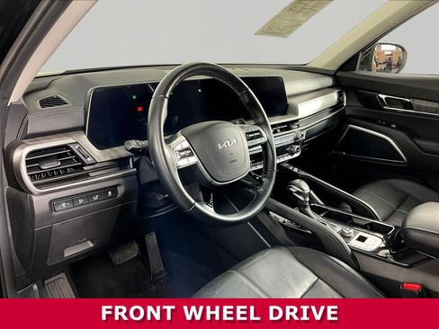 Used 2024 Kia Telluride EX w/ EX Captain's Chair Package FWD image 16