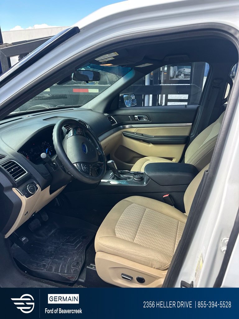 Used 2016 Ford Explorer 4WD image 2