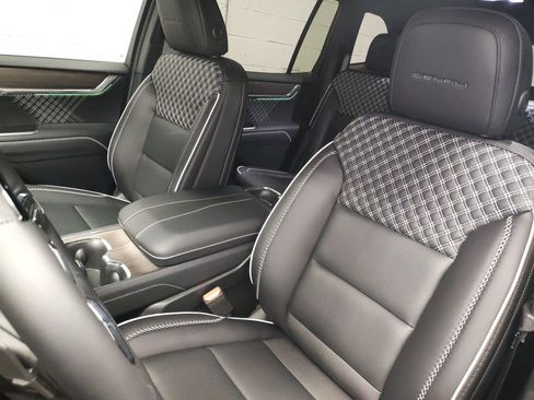 New 2026 GMC Acadia Denali w/ Super Cruise Package image 25