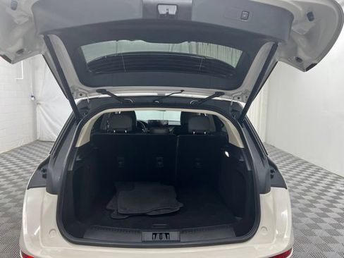 Certified 2024 Lincoln Corsair AWD image 8