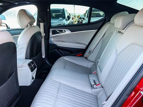 Used 2022 Genesis G70 2.0T w/ Prestige Package image 20