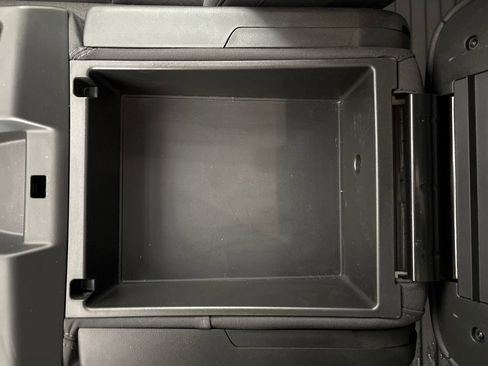 Used 2024 Chevrolet Silverado 2500 Custom w/ Custom Value Package image 27