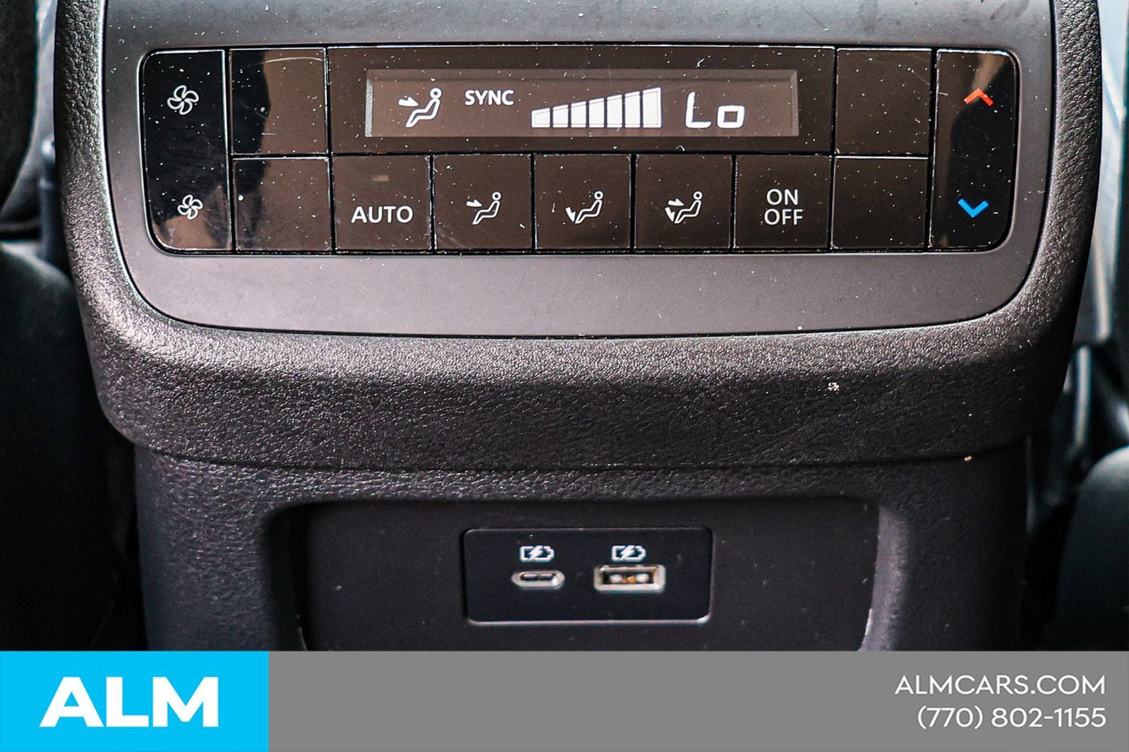 Used 2024 Nissan Pathfinder SV w/ SV Premium Package FWD image 39
