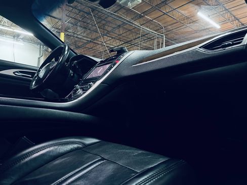 Used 2019 Lincoln MKZ Reserve w/ Luxury Package FWD image 39