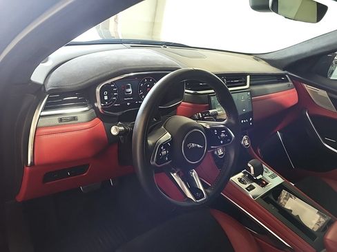 Used 2022 Jaguar F-PACE SVR AWD/4WD image 12