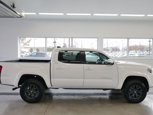 Used 2023 Toyota Tacoma SR5 image 7