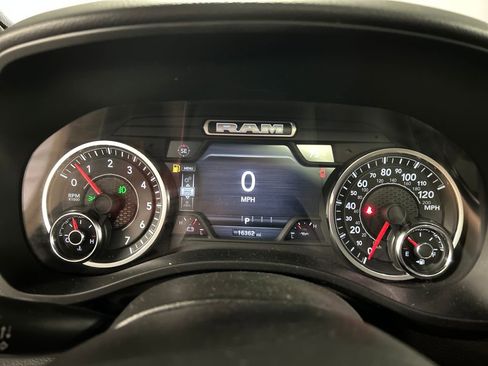 Used 2025 RAM 1500 Big Horn AWD/4WD image 16