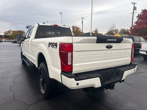 Used 2022 Ford F350 Lariat w/ Black Appearance Package image 9
