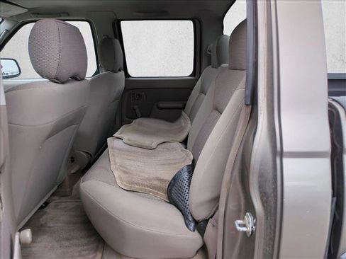 Used 2003 Nissan Frontier XE image 16