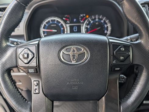 Used 2018 Toyota 4Runner TRD Off-Road Premium image 18