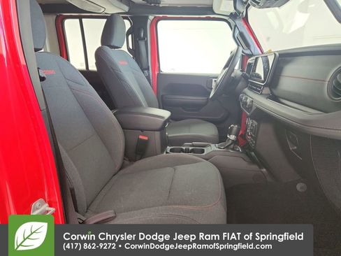 Certified 2024 Jeep Wrangler Rubicon image 32