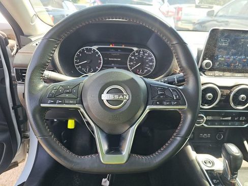 Used 2024 Nissan Sentra SR FWD image 3