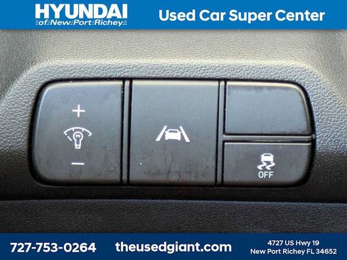 Used 2023 Hyundai Elantra SEL w/ Cargo Package FWD image 22