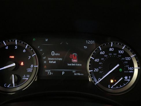 Used 2022 Toyota Highlander XLE image 23