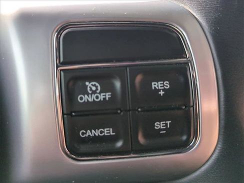 Used 2016 Jeep Wrangler Unlimited Rubicon image 14