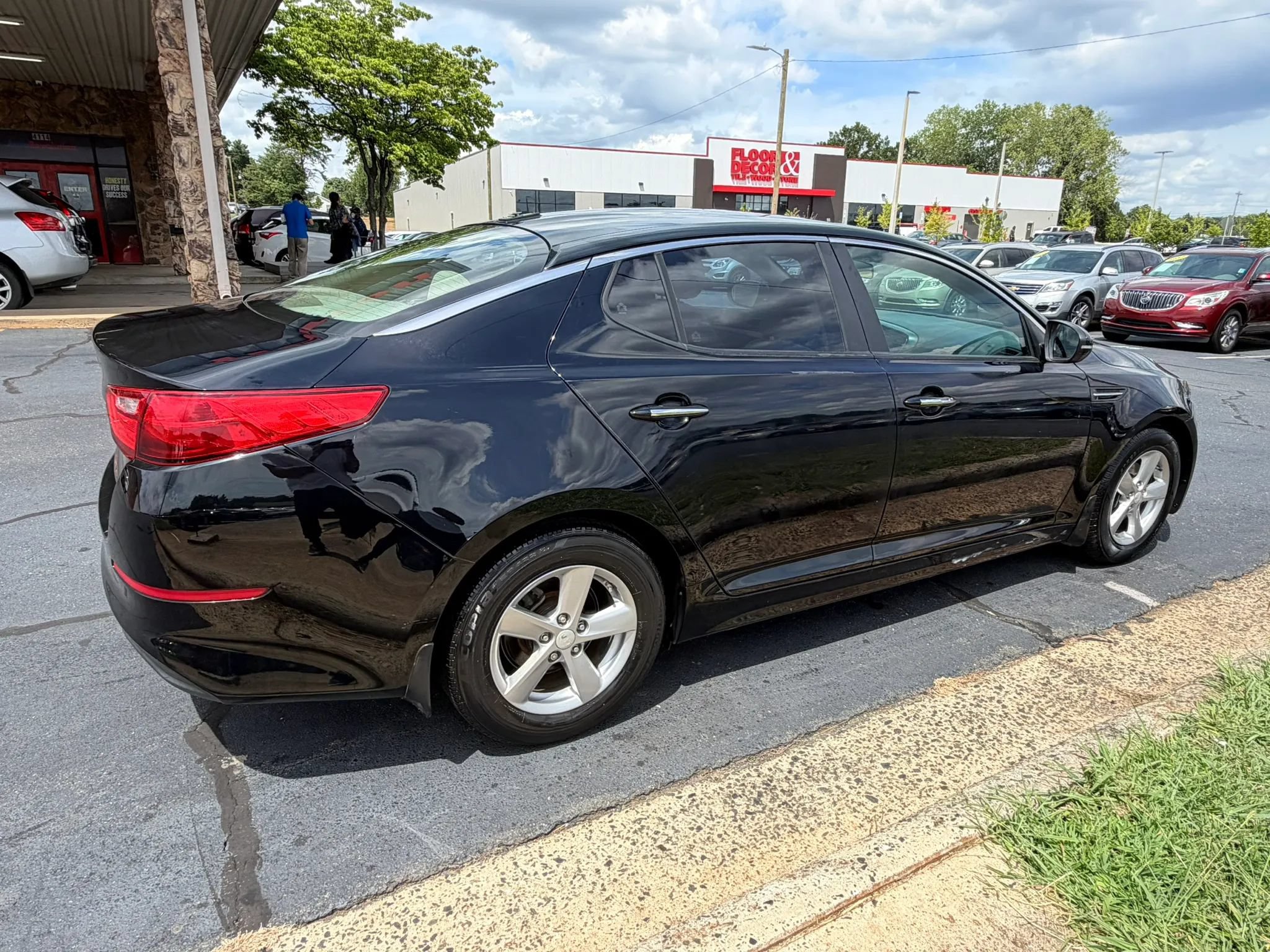 Used 2015 Kia Optima LX FWD image 7