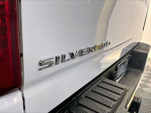 Used 2024 Chevrolet Silverado 2500 LT AWD/4WD image 30