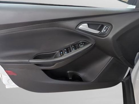 Used 2016 Ford Focus SE image 7