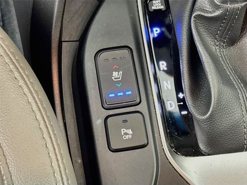 Used 2018 Hyundai Santa Fe Sport FWD image 23