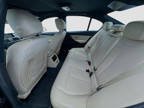 Used 2017 BMW 330i Sedan image 16