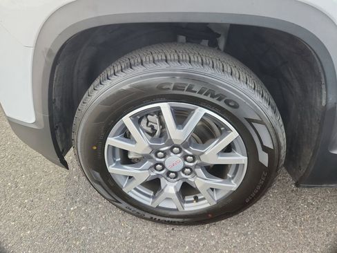 Used 2023 GMC Acadia SLT image 20