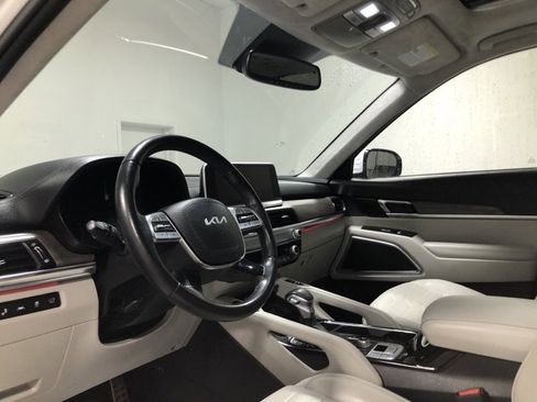 Used 2022 Kia Telluride SX w/ SX Prestige Package image 49