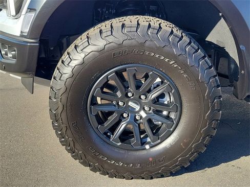 Certified 2025 Ford F150 Raptor image 31