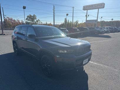 Used 2023 Jeep Grand Cherokee L Laredo