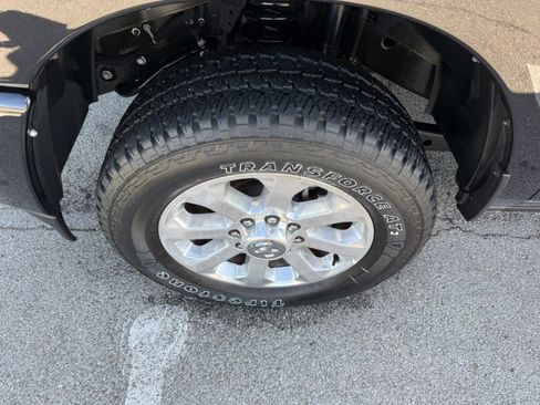 Used 2025 RAM 2500 Laramie AWD/4WD image 14