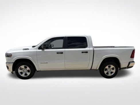Used 2025 RAM 1500 Big Horn AWD/4WD image 4