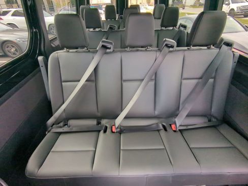 Used 2025 Mercedes-Benz Sprinter 2500 image 5