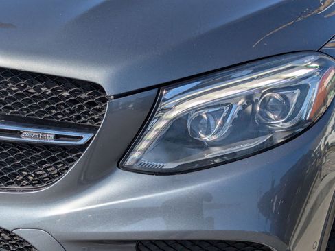 Used 2017 Mercedes-Benz GLE 43 AMG AMG GLE 43 w/ Premium 3 Package image 11