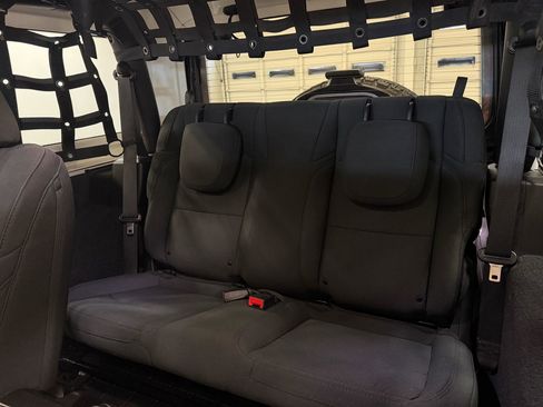 Used 2021 Jeep Wrangler Sport image 22