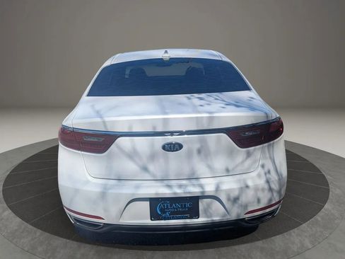 Used 2018 Kia Cadenza Premium image 19