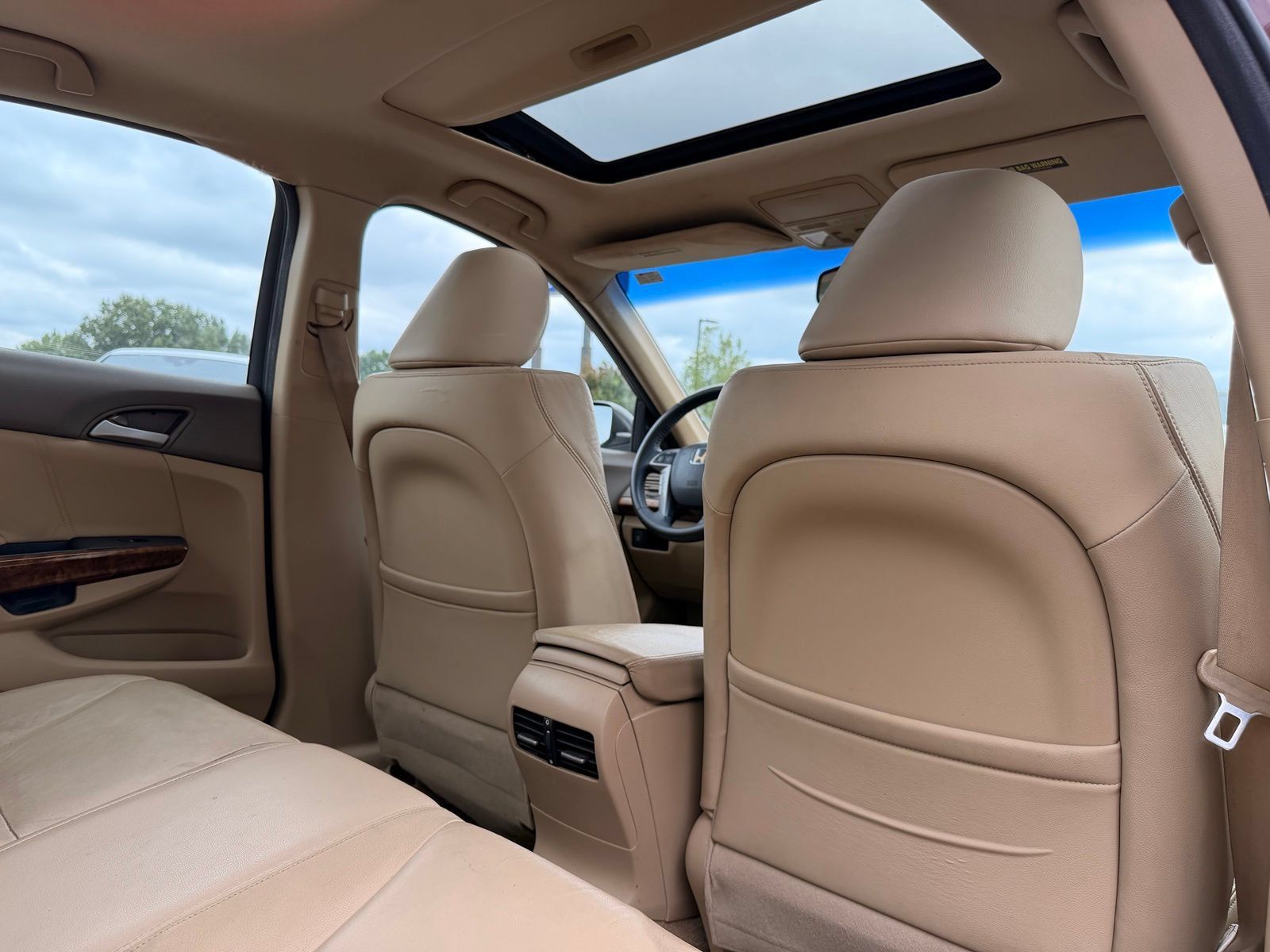 Used 2010 Honda Accord EX-L image 17