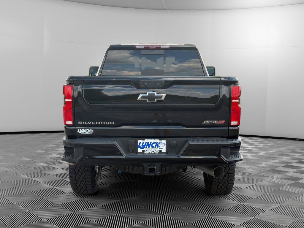 New 2026 Chevrolet Silverado 2500 ZR2 AWD/4WD image 3